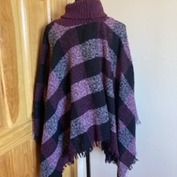 Plaid Purple Poncho - Picture 2 of 6